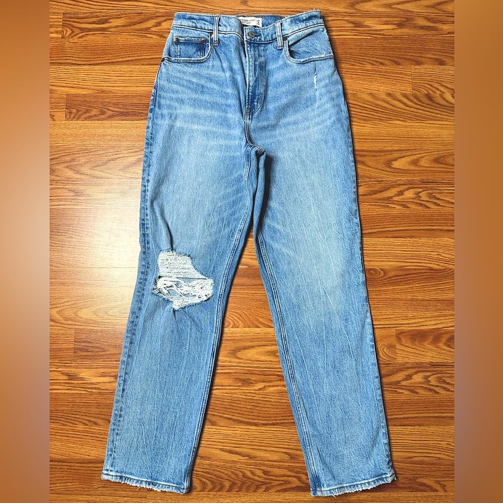 Abercrombie and Fitch Curve Love The 90’s Straight Ultra High Rise Jeans 29/8